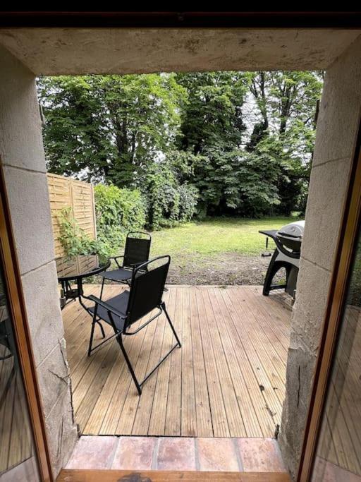 Superbe Appartement Cosy Avec Jardin Nimes Exterior photo